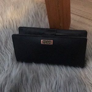 Black Kate Spade Wallet✨